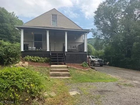 75 Cunningham Ln, Wellsburg, WV 26070