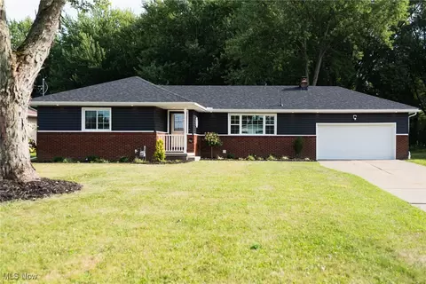 619 Robinson Rd, Campbell, OH 44405