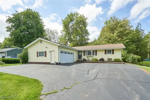 3045 Spencer Cir W, Geneva, OH 44041