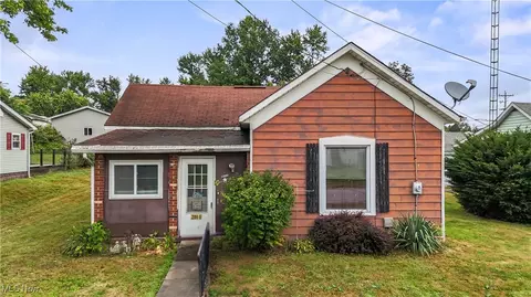 286 E Robinson St, Shreve, OH 44676