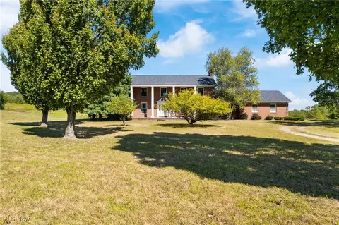 4240 Apollo Rd SE, Amsterdam, OH 43903