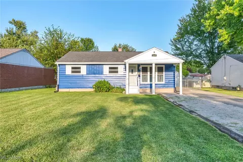 1135 Keefer Rd, Girard, OH 44420