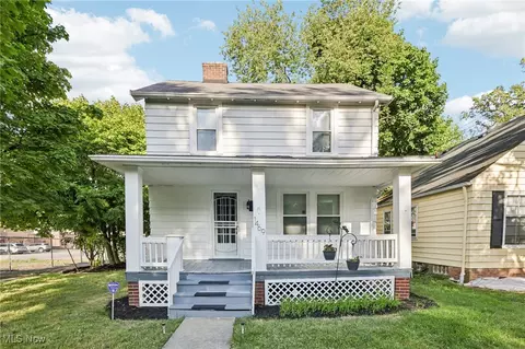 1469 S Noble Rd, Cleveland Heights, OH 44121