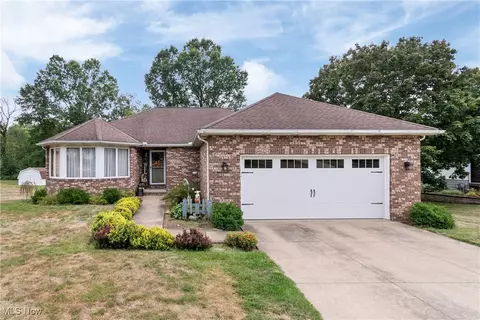 2007 Nolt Dr, Akron, OH 44312