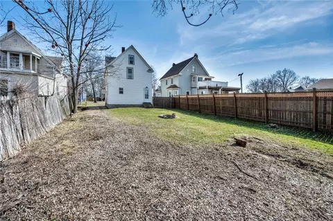 84 Williams St, Elyria, OH 44035 photo 19
