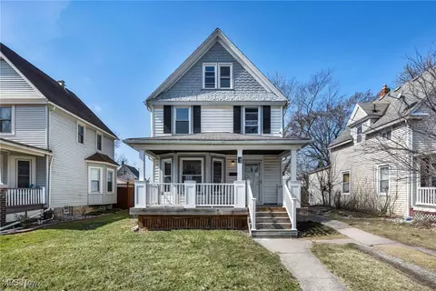 84 Williams St, Elyria, OH 44035