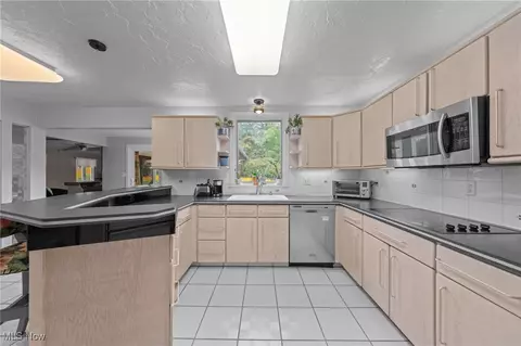 32775 Ledge Hill Dr, Solon, OH 44139 photo 16