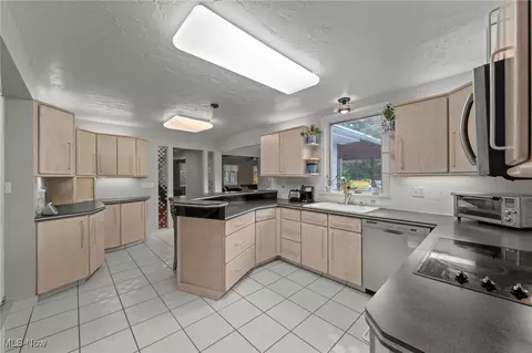 32775 Ledge Hill Dr, Solon, OH 44139 photo 14