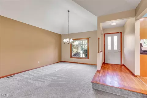 41575 Russia Rd, Elyria, OH 44035 photo 4