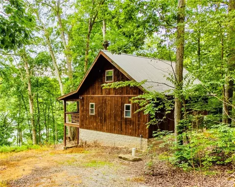 33680 Hidden Ledges Rd, Piedmont, OH 43983