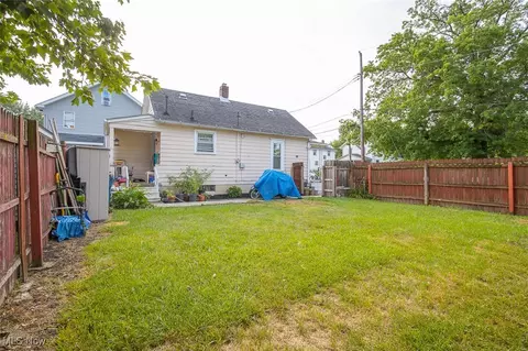 Exterior - 1855 Washington Ave, Lorain, OH 44052 photo 5 of 5