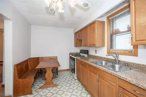 Kitchen - 1855 Washington Ave, Lorain, OH 44052 photo 1 of 1
