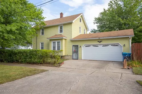 Exterior - 1855 Washington Ave, Lorain, OH 44052 photo 4 of 5