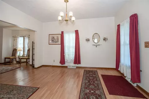 Living - 1855 Washington Ave, Lorain, OH 44052 photo 2 of 3
