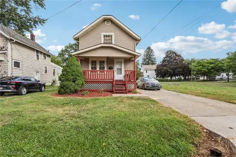 1295 Kohler Ave, Akron, OH 44314