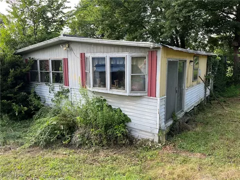 8336 Sprucevale Rd, Rogers, OH 44455 photo 16