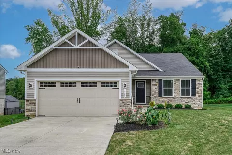 1705 Leslie Dr, Streetsboro, OH 44241