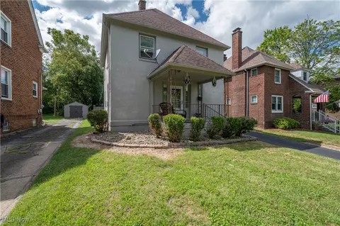 304 Ohio Ave, Mcdonald, OH 44437