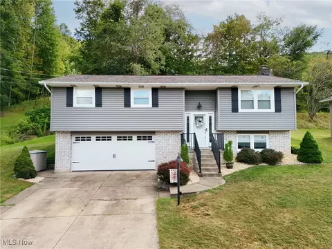 307 Country Club Blvd, Weirton, WV 26062