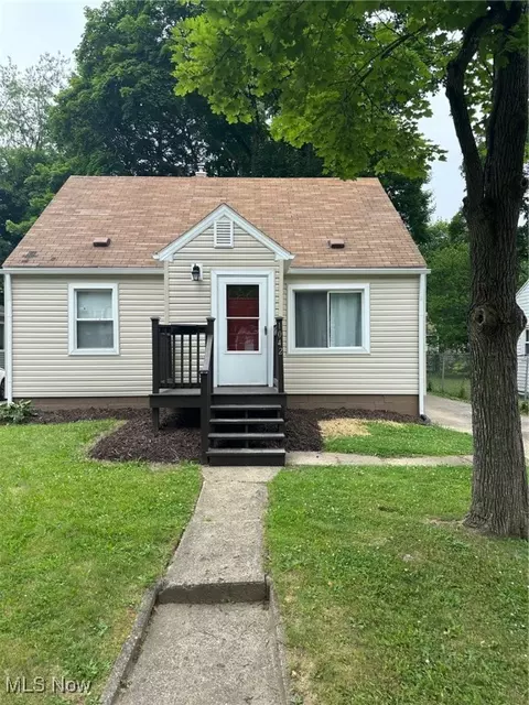 1042 Frederick Blvd, Akron, OH 44320