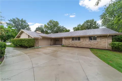 23950 Hazelmere Rd, Shaker Heights, OH 44122