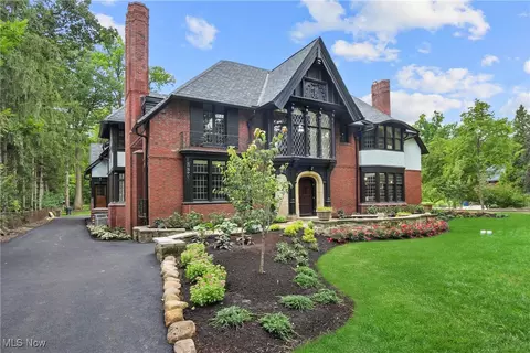 2970 Fairmount Blvd, Cleveland Heights, OH 44118
