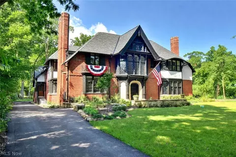 2970 Fairmount Blvd, Cleveland Heights, OH 44118