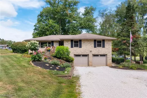 4780 Edna Dr, New Franklin, OH 44203