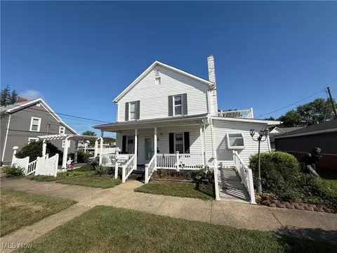123 E 7th St, Uhrichsville, OH 44683