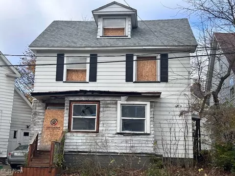 262 S Portage Path, Akron, OH 44302