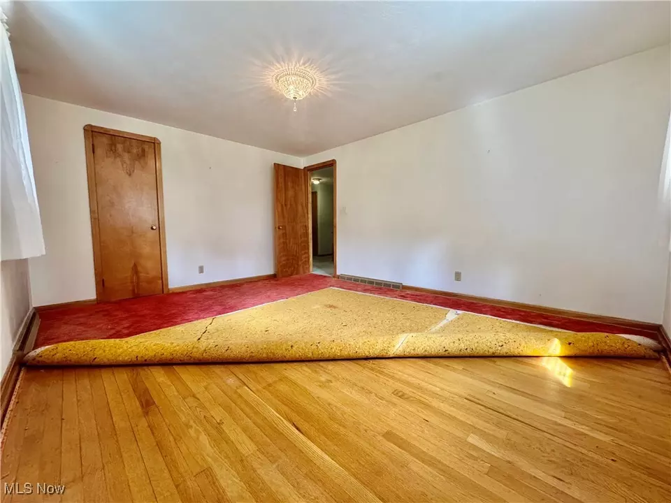 Bedroom - 443 Beech Row Dr, Norton, OH 44203 photo 2 of 5