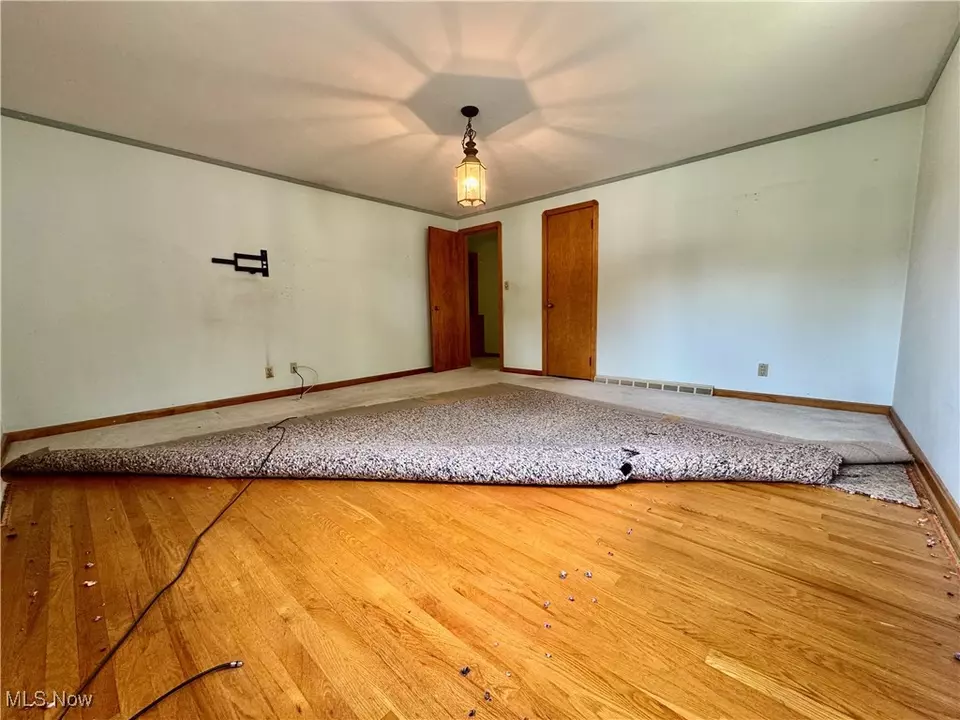 Bedroom - 443 Beech Row Dr, Norton, OH 44203 photo 4 of 5