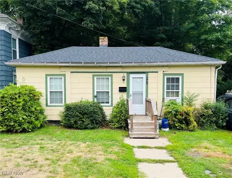 341 W Main St, Geneva, OH 44041