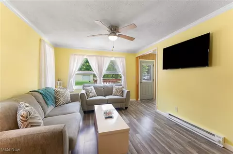 Living - 3411 Highland Ave, Ashtabula, OH 44004 photo 2 of 2