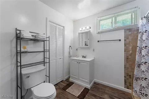 Bath - 3411 Highland Ave, Ashtabula, OH 44004 photo 2 of 2