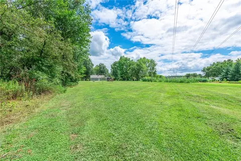 Exterior - 14808 Wheeler Rd, Lagrange, OH 44050 photo 3 of 13