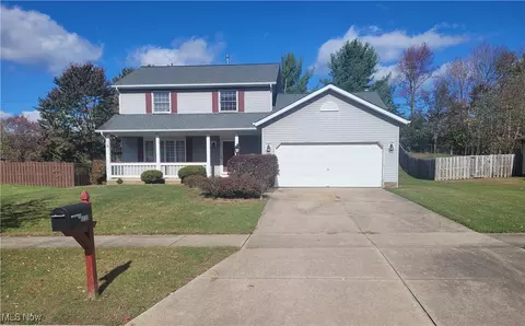7730 Lime Ln, Parma, OH 44129