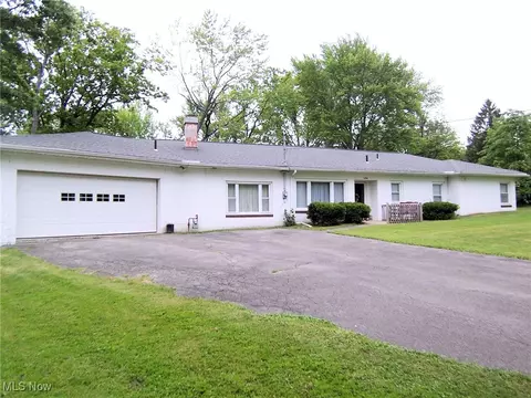 174 Mathews Rd, Boardman, OH 44512 photo 2