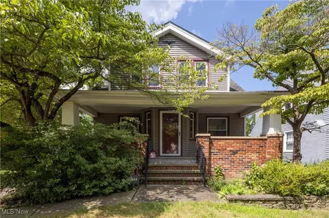 1048 Oxford Rd, Cleveland Heights, OH 44121