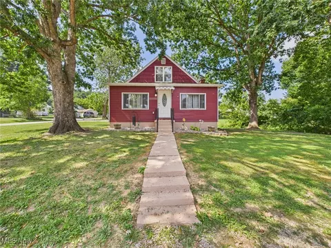 1208 Elder St, Parkersburg, WV 26101