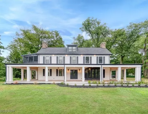 35401 Hanna Rd, Willoughby Hills, OH 44094