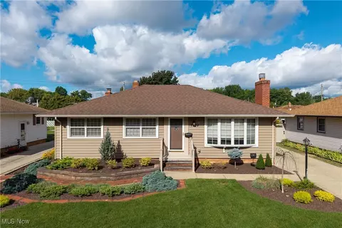 7234 Beresford Ave, Parma, OH 44130