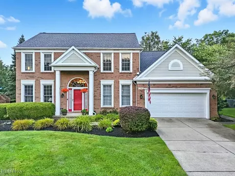 376 Bishop Way, Northfield, OH 44067