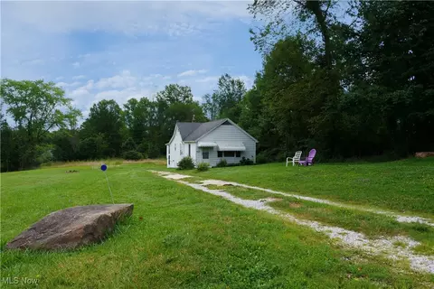 9879 Shepard Rd, Macedonia, OH 44056