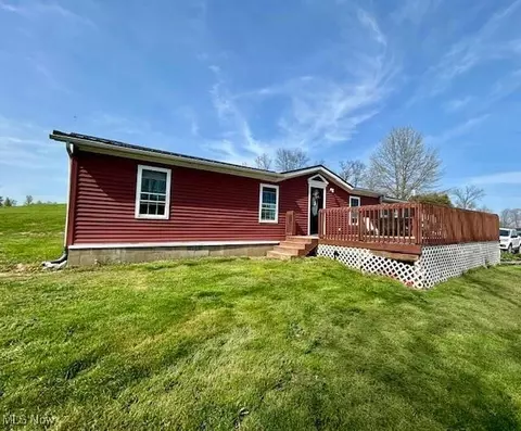 9330 Pidcock Rd, Zanesville, OH 43701
