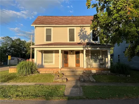303 Beaver St, Newcomerstown, OH 43832