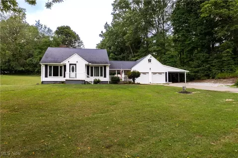 4216 State Rd, New Franklin, OH 44319