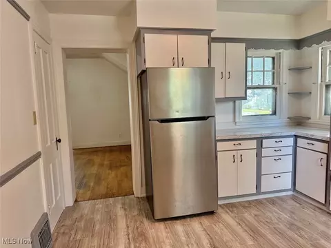 227 6th St, Elyria, OH 44035 photo 25