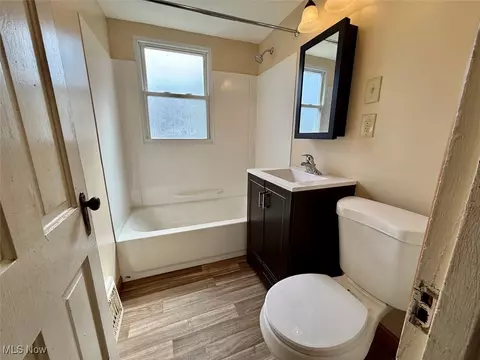 227 6th St, Elyria, OH 44035 photo 40