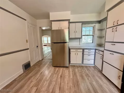 227 6th St, Elyria, OH 44035 photo 30